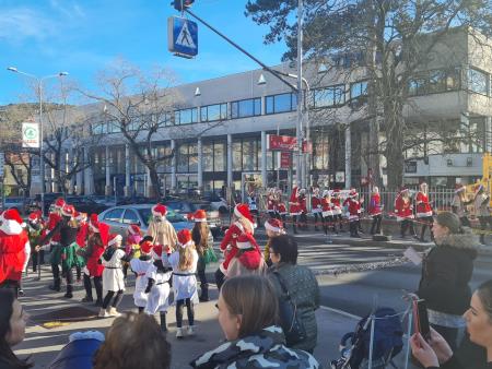 Božični ples na ulici, Vir: Arhiv Občine Sežana
